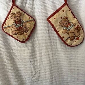 Vintage FRANCO Bear w/Apples & Striped Shirt w/Red Bow Oven Mitts